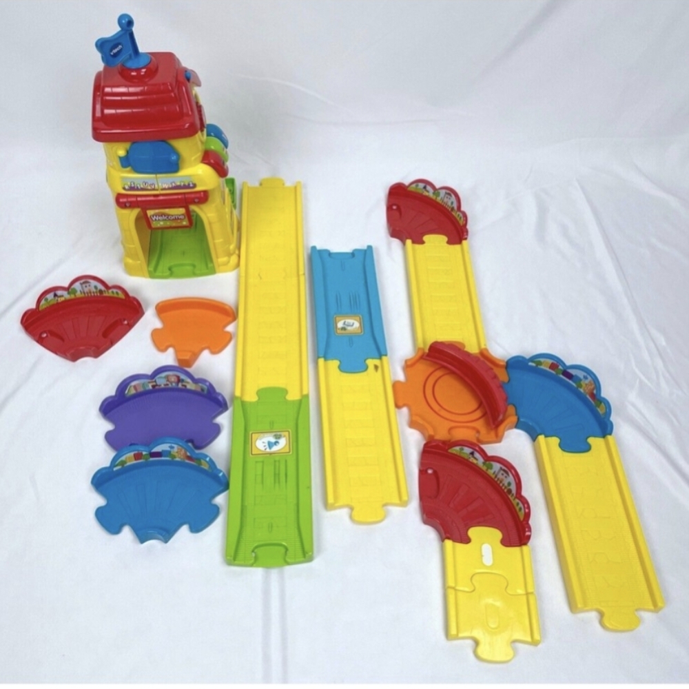 Vtech Go! Go! Smart Wheels Train Station Playset Tracks Replacement Pieces